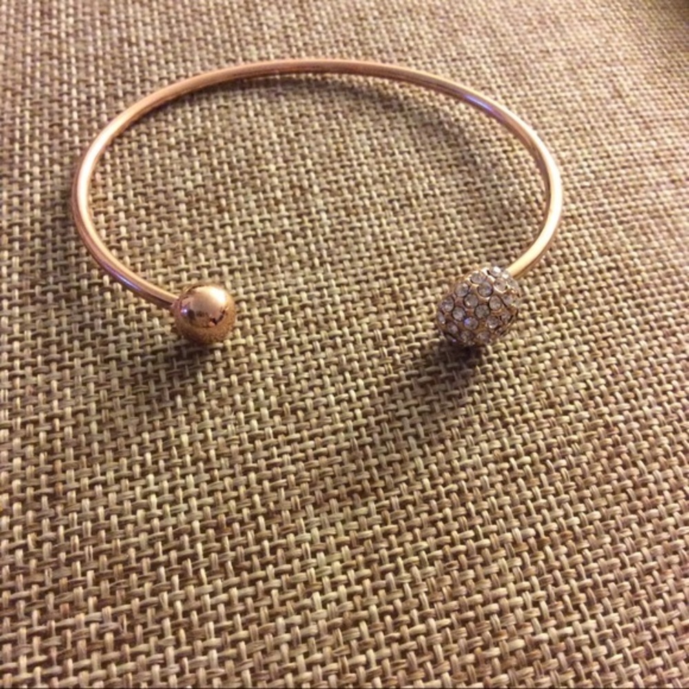 NWT Rose Goldtone Cuff Crystal Circle Bracelet OS